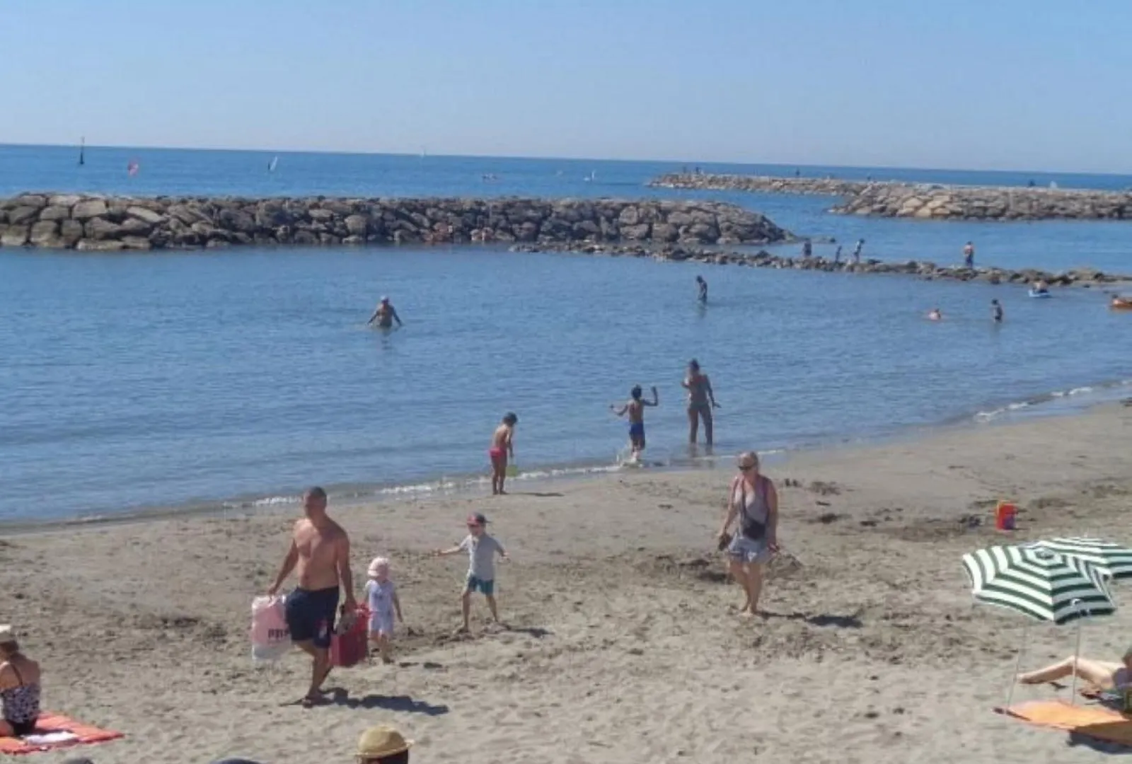 Appartement Cosy Saintes-Maries A Deux Pas Des Plages Parking Prive Clim Apartment