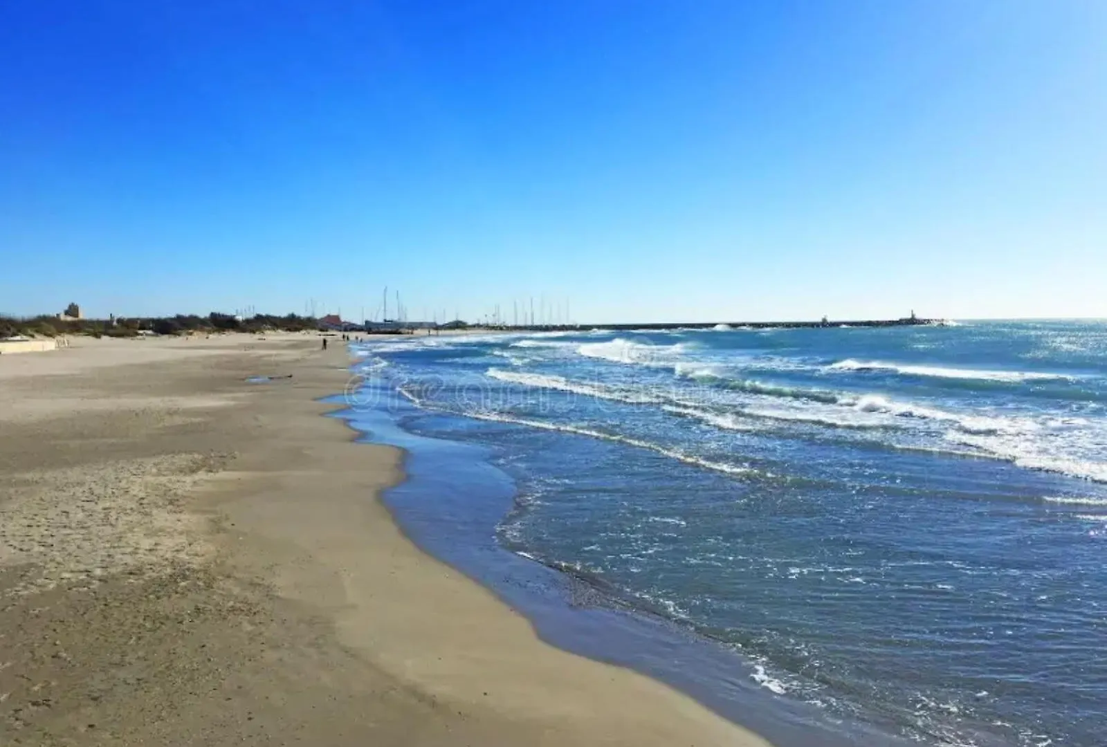 Appartement Cosy Saintes-Maries A Deux Pas Des Plages Parking Prive Clim