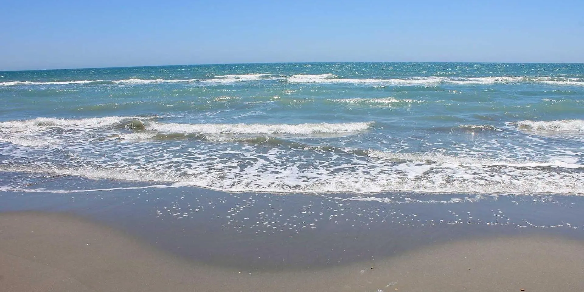 Appartement Cosy Saintes-Maries A Deux Pas Des Plages Parking Prive Clim
